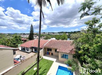 Casa · 350m² · 3 Quartos · 2 Vagas · Casa com 04 quartos (01 suíte) 02 vagas no Bairro Jardim Sabará em Porto Alegre