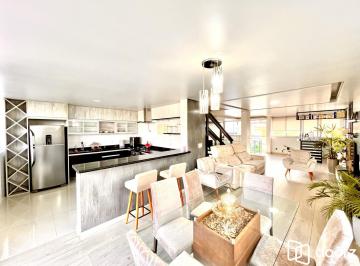 Casa · 300m² · 3 Quartos · 2 Vagas · Casa 3 dormitórios com 2 vagas condomínio fechado e lazer completo