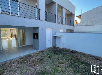 Casa · 160m² · 3 Quartos · 3 Vagas · Sobrado Novo com Suíte e Churrasqueira no Jardim Planalto