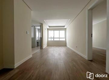 Apartamento · 48m² · 1 Quarto · 1 Vaga · Apartamento de 1 dormitório com suíte e vaga no Bairro Bom Fim