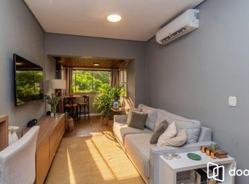 Apartamento · 102m² · 1 Quarto · 1 Vaga · Cobertura semi mobiliada 1 quarto,1 vaga e elevador no bairro Cristo Redentor