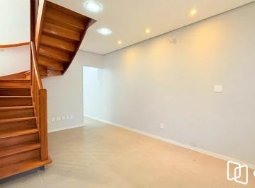 entrada-ampla-escada-renovada · CASA 230m² 5 QUARTOS/SALAS, 3 VAGAS DE GARAGEM - USO RESIDENCIAL OU COMERCIAL
