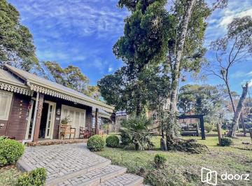 Casa · 150m² · 4 Quartos · 1 Vaga · Casa a venda em Gramado