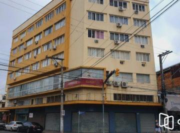 Comercial · 210m² · Loja com grande potencial comercial