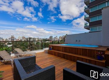 Apartamento · 295m² · 3 Quartos · 2 Vagas · Cobertura com piscina em frente a praça da Encol no bairro Bela vista.