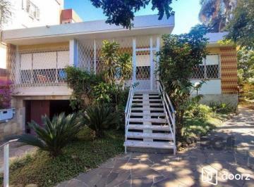 Casa · 290m² · 4 Quartos · 4 Vagas · Excelente casa de 290m² com 4 dormitórios e 4 vagas