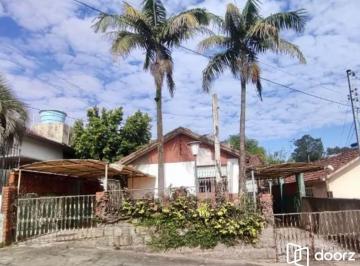 Casa · 100m² · 3 Quartos · 3 Vagas · Casa com 3 Quartos e 3 banheiros à Venda, 120 m² por R$ 390.000