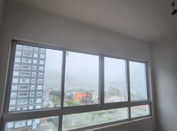 Apartamento · 48m² · 2 Quartos · 1 Vaga · Apartamento de 2 quartos, elevador e 1 vaga no bairro Jardim Leopoldina.