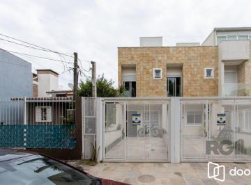 Casa · 108m² · 2 Quartos · 1 Vaga · Sobrado com dois andares e área de terraço,