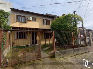 Casa · 100m² · 4 Quartos · 1 Vaga · Sobrado no bairro Guaruja