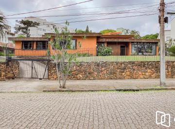 Casa · 313m² · 3 Quartos · 6 Vagas · Casa com 3 quartos e 313m² à venda em Chácara das Pedras, Porto Alegre. Rua Joao