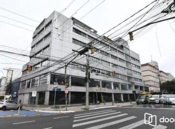 Comercial · 489m² · Sala comercial na Azenha 489m²
