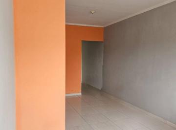 Casa · 70m² · 2 Quartos · 1 Vaga · Casa de 2 Dormitórios à Venda em Ótima Localização
