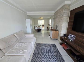 Casa de 3 quartos, Curitiba · Excelente triplex de frente para a rua, localizado no Bairro Alto, 3 dormitórios 135 m²