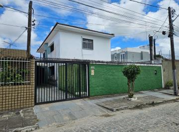 Casa de 4 quartos, Recife · Sobrado 168m2, 4 quartos (1 suite + closet), 2 vagas de garagem, nascente, para alugar no Cordeiro.