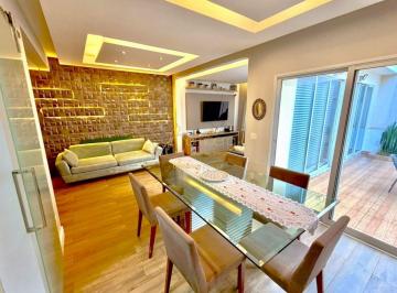 Casa · 224m² · 3 Quartos · 3 Vagas · Casa de condomínio com lazer e portaria presencial 24h.