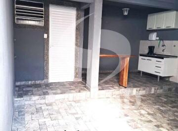 Casa · 160m² · 2 Quartos · 2 Vagas · Sobrado 160m2 no Campo Grande, com 2 quartos/1 suite, cozinha, sala, quintal, 3 banheiros e 2 vagas