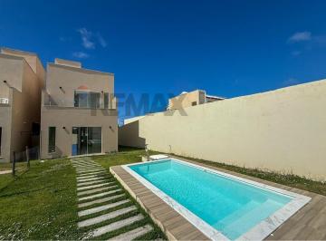 Apartamento · 80m² · 3 Quartos · 2 Vagas · Luxo e Tranquilidade: Duplex em Barra de Jacuípe, Próximo a praia!