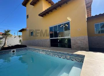 Casa · 220m² · 3 Quartos · 6 Vagas · À venda casa de 2 andares com piscina e área gourmet no Loteamento do Pórtico, em Armação dos Búzios