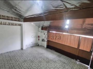 Casa · 150m² · 2 Quartos · 2 Vagas · Oportunidade - Casa com Edícula - Jardim São Judas Tadeu - 2 Dormitórios - 150m².