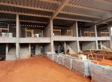 Comercial · 95m² · 1 Quarto · 2 Vagas · Salão comercial com banheiros com acessibilidade no Bairro Vivendas