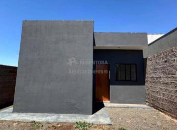 Casa · 200m² · 2 Quartos · 2 Vagas · Casa Padrão em Bady Bassitt