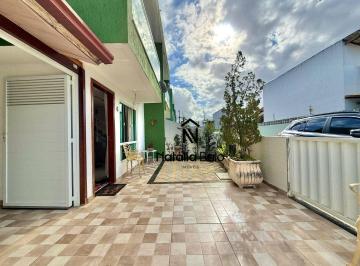 5219f94bff9ebb78de22da4f94580fda4c82bd37 · Casa duplex em condomínio da região do Mariléa