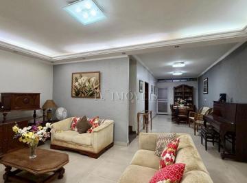 Casa de 4 quartos, Núcleo Bandeirante · Casa em excelente localização e lote vazado