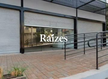 Comercial · 77m² · 6 Vagas · Loja de 77m² em Galeria de Esquina, Planta Livre, Estacionamento Frontal e Habite-se