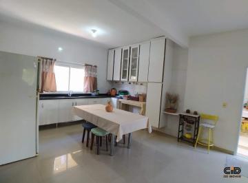Casa · 332m² · 4 Quartos · 3 Vagas · Sobrado à venda, 4 quartos, 4 suítes, 3 vagas, Santa Rosa - Cuiabá/MT