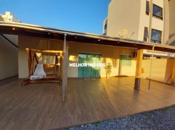 Casa · 260m² · 4 Quartos · 2 Vagas · Casa de Alvenaria com 4 Dormitórios sendo 3 suítes localizado em Banheiros em Camboriú