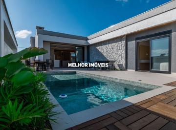 Casa · 313m² · 3 Quartos · 4 Vagas · Caledônia Private Village - Casa Alto Padrão á venda com 3 suítes, um escritório, 4 vagas localizada
