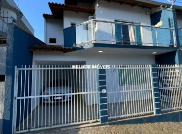 Casa · 164m² · 3 Quartos · 1 Vaga · Sobrado à venda bairro Nações Balneário Camboriú