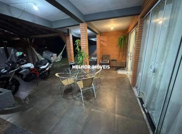 Casa · 190m² · 4 Quartos · 3 Vagas · Casa á venda com 4 dormitórios sendo 1 suíte e 3 vagas Localizada em Itapema SC