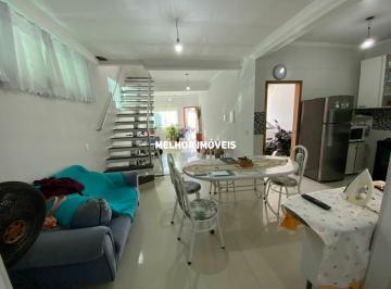 Casa · 195m² · 3 Quartos · 1 Vaga · Casa Sobrado á venda com 03 Suítes, Localizado no Centro de Balneário Camboriú