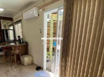 Casa · 88m² · 2 Quartos · Casa à venda semi mobiliada com piscina e edícula localizada no centro de Balneário Camboriú