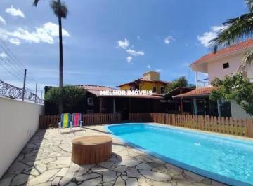 Casa · 120m² · 2 Quartos · 2 Vagas · Casa á venda na Praia de Taquaras perto mar com 2 suítes e 2 vagas em Balneário Camboriú.