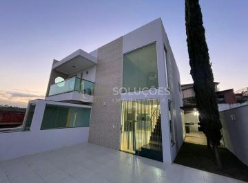 Casa · 380m² · 3 Quartos · 2 Vagas · Casa 3 Quartos c/ Suíte + Área Gourmet + Piscina | Condomínio Friburgo I Grande Colorado