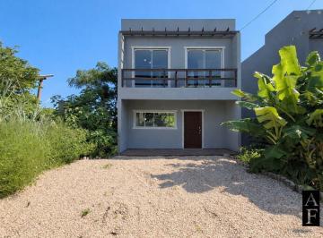 Casa · 155m² · 3 Quartos · 2 Vagas · Casa em Ibiraquera com vista pra Lagoa, Imbituba/SC