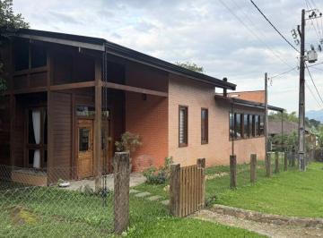 Rural · 184m² · 3 Quartos · 4 Vagas · Casa de Campo dentro de condomínio fechado com ace