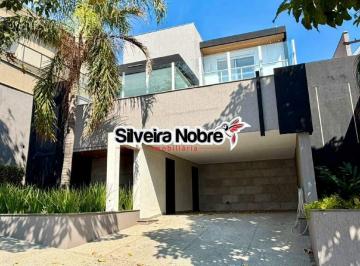 Casa · 395m² · 4 Quartos · 4 Vagas · Casa exclusiva de 4 quartos para aluguel no Condomínio Portal do Sol