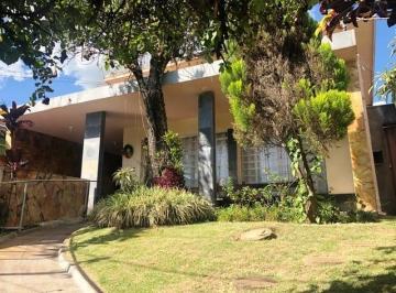 Casa · 400m² · 3 Quartos · 2 Vagas · Casa para venda em Centro de 400.00m² com 3 Quartos e 2 Garagens
