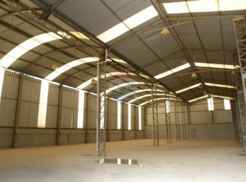 Comercial · 800m² · 3 Vagas · Galpão / Depósito / Armazém para alugar em Capoavinha de 800.00m² com 3 Garagens