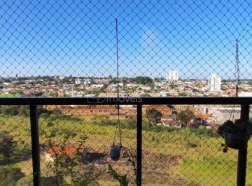 Apartamento · 132m² · 3 Quartos · 2 Vagas · Apartamento para venda em Centro de 132.00m² com 3 Quartos, 1 Suite e 2 Garagens