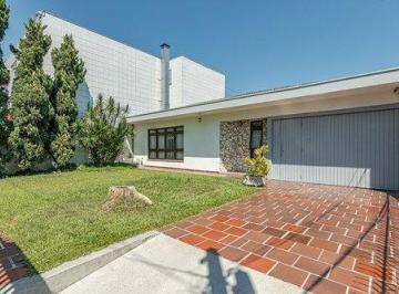 Casa · 264m² · 4 Quartos · 5 Vagas · Casa para venda em Fanny de 264.00m² com 4 Quartos e 5 Garagens