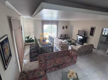 Casa · 304m² · 3 Quartos · Casa para venda em Jardim Samambaia de 304.00m² com 3 Quartos e 1 Suite