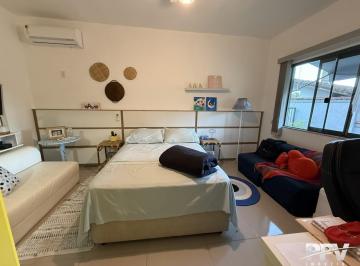Casa · 549m² · 3 Quartos · 2 Vagas · Casa em Iucas, Teresópolis/RJ de 549m² 3 quartos à venda por R$ 1.290.000,00