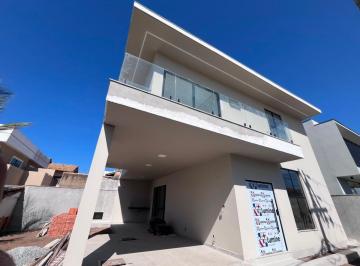 Casa · 200m² · 3 Quartos · 2 Vagas · Casa em Ouro Verde, Rio das Ostras/RJ de 200m² 3 quartos à venda por R$ 1.000.000,00