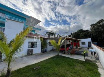 Casa · 606m² · 2 Quartos · 4 Vagas · Casa para venda em Praia Da Lagoinha de 606.00m² com 2 Quartos, 2 Suites e 4 Garagens