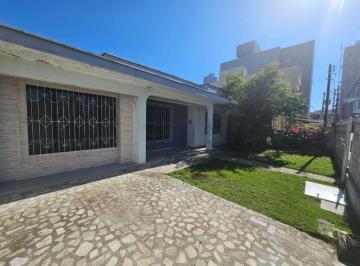 Casa · 215m² · 6 Quartos · 1 Vaga · Casa em Fazenda, Itajaí/SC de 215m² 6 quartos para locação R$ 5.900,00/mes